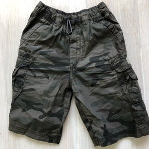Boy shorts size 4